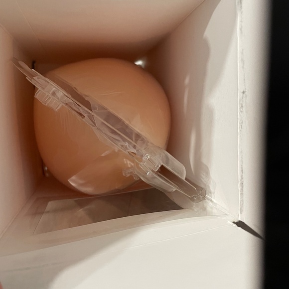 New in Box Adhesive Bra, B Cup - Picture 9 of 10